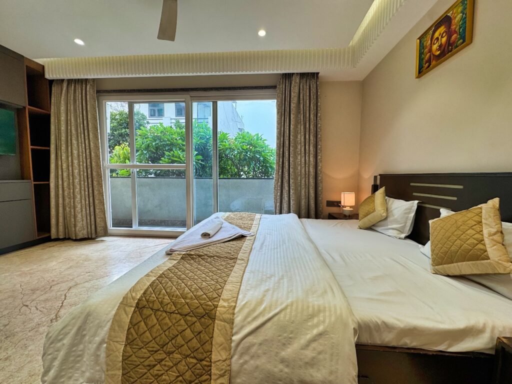 service Apartment near hauz khas