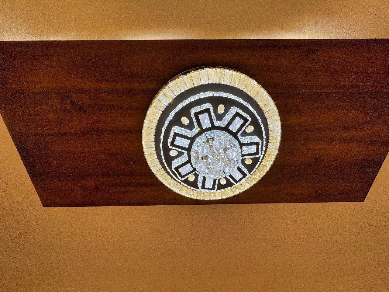 2BHK luxury Service Apartment in Delhi.