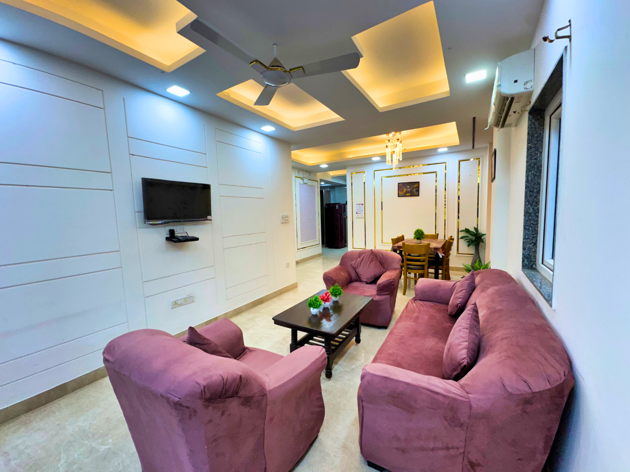 2 Stay in Saket- J Block