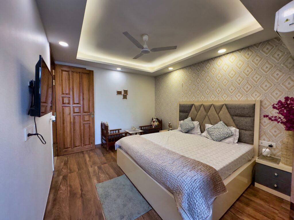 service Apartment near AIIMS for stay